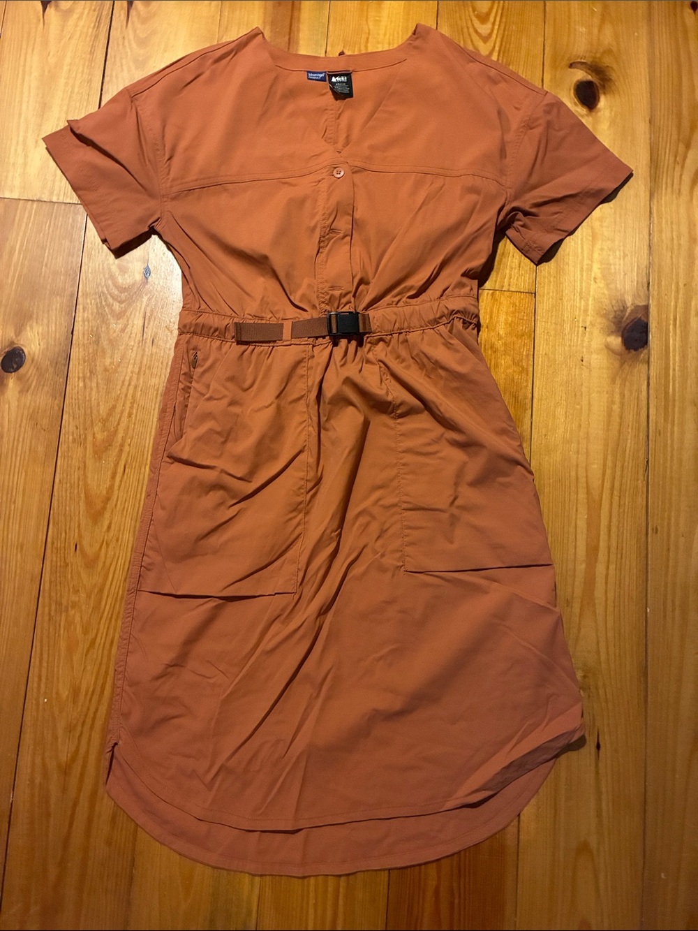 REI Short Sleeve Belted Dress in Rust Orange